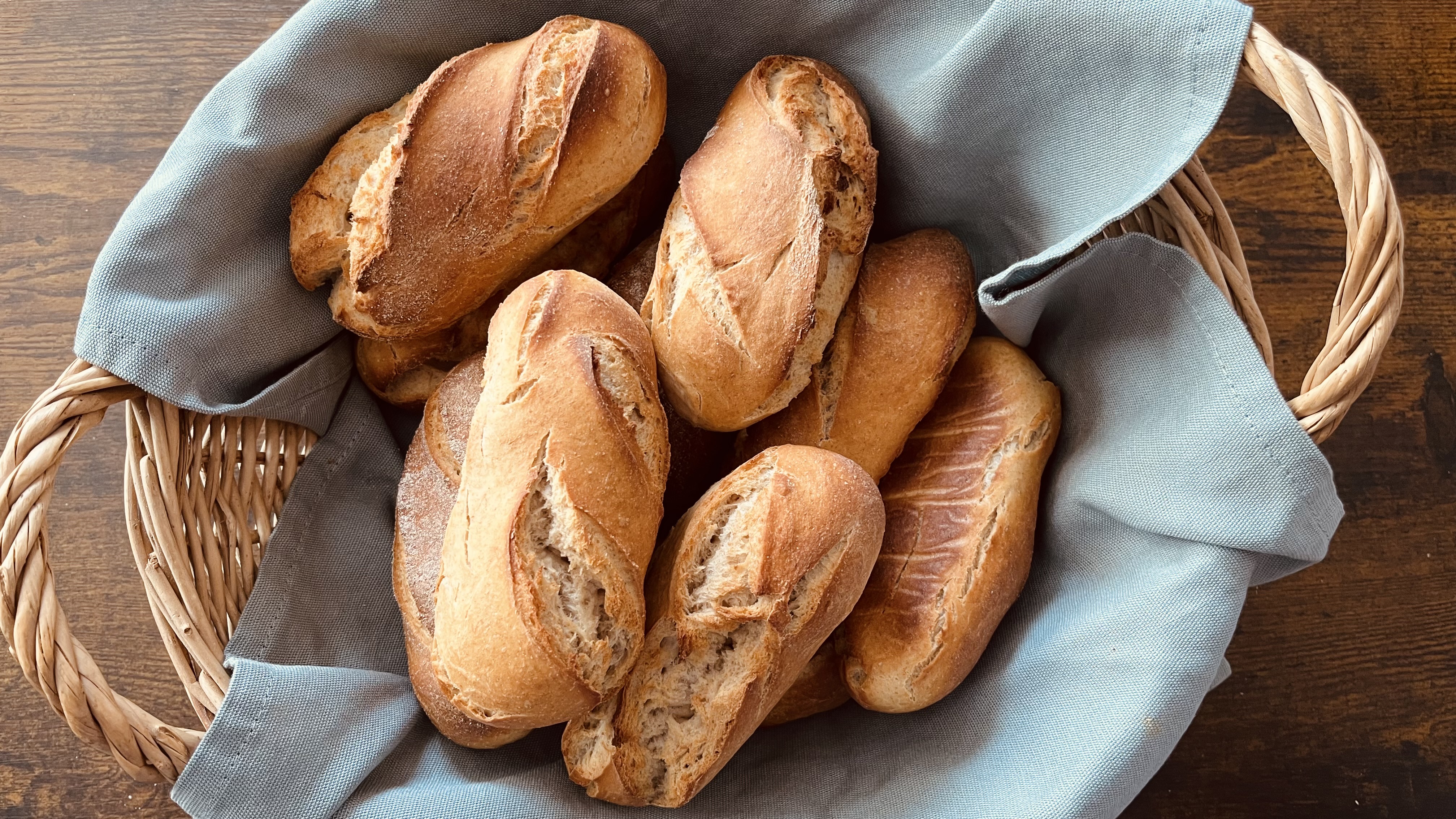 Buttermilchbrötchen